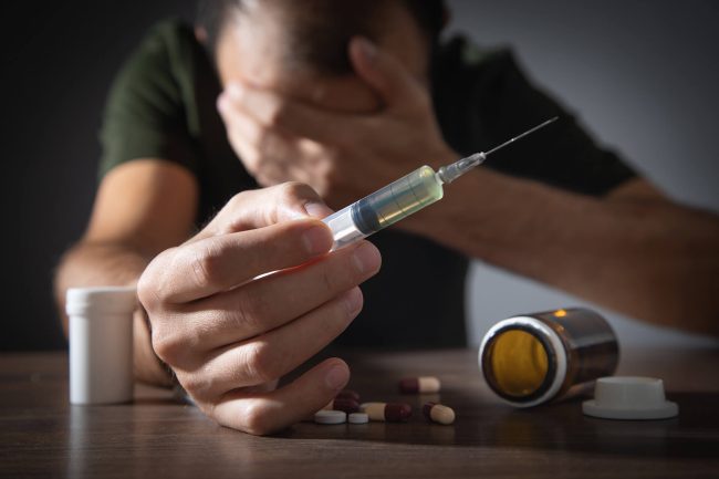 ¿Qué es y que efectos produce la adicción a la Heroína?